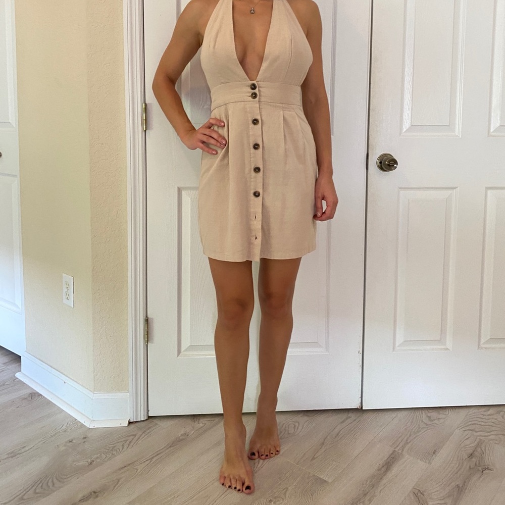 Forever 21 Women S Beige Halter Dress Button Down